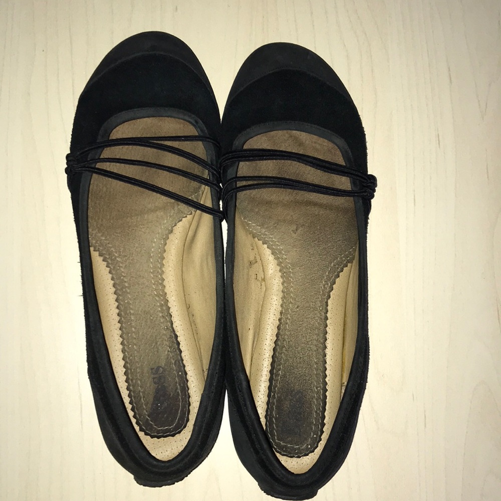 Bass black flats